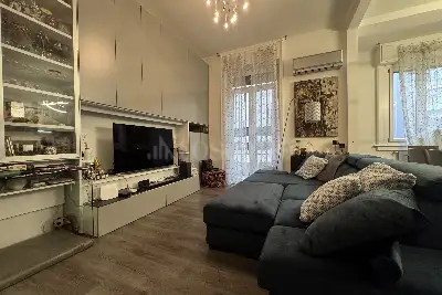 Casa in vendita, Via Solari, Milano