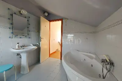 Casa in vendita, Via Bonaguida Lucari, Siena