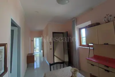 Villino a Schiera in vendita, Via dell'Aquila 13, L'Aquila
