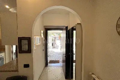 Casa in vendita, Via Squillace, Roma