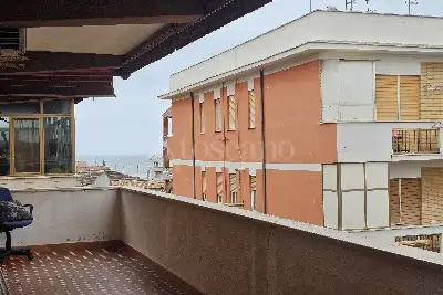 Casa in vendita, Via Gran Bretagna, Pomezia