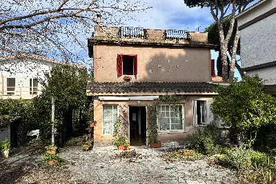 Villa in vendita, Via Bruxelles 32, Terracina