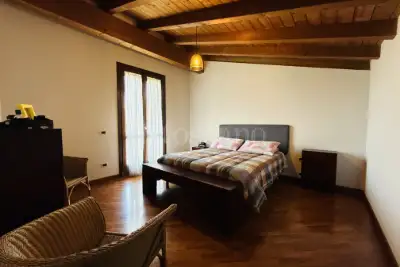 Casa Indipendente in vendita, Via Ponte Gandovere, Gussago