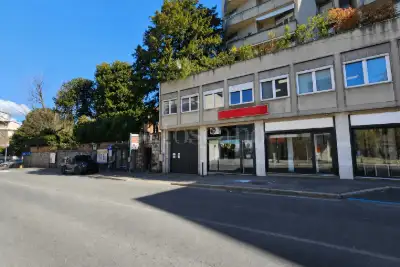 Negozio in vendita, Via Vittorio Vergani, Cantù