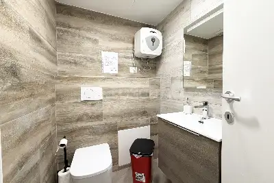 Laboratorio in vendita, Via Fieno, Milano