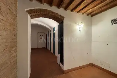 Laboratorio in vendita, Via San Pietro, Siena, Siena