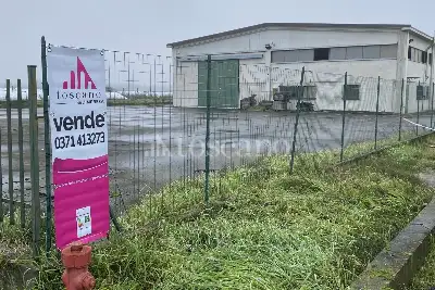 Capannone in vendita, Strada Provinciale 99, Pancarana