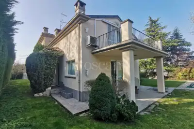 Casale in vendita, Strada Monferrina, Casteggio