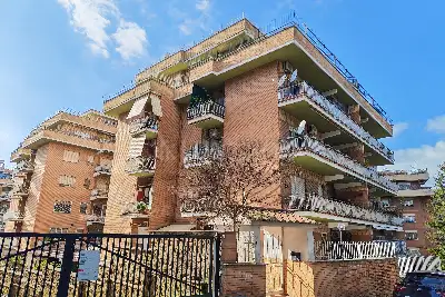 Casa in vendita, Via Vincenzo Tomassini, Roma