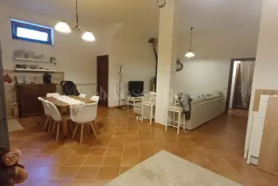 Villa in vendita, Strada del Lucherino, Siena