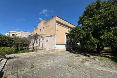 Villa in vendita, Via Carovigno, San Vito dei Normanni