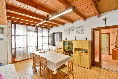 Casa in vendita, Via Ettore Brambilla, Cantù