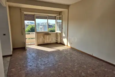 Casa in vendita, Via Valtravaglia, Roma