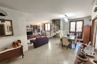 Villa in vendita, Via Stanislao Falchi, Roma