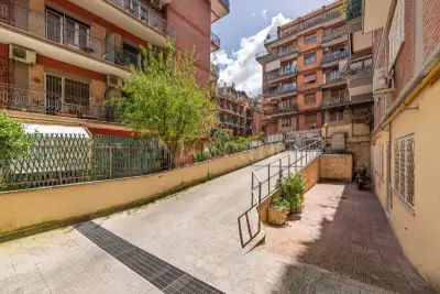 Box in vendita, Via Raffaele Paolucci, Roma