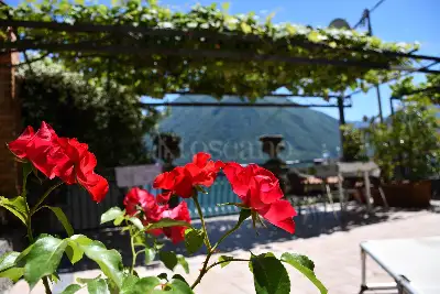 Casa Indipendente in vendita, Via Schignano, Argegno