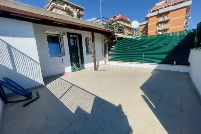 Casa in affitto, Via dei Gonzaga, Roma