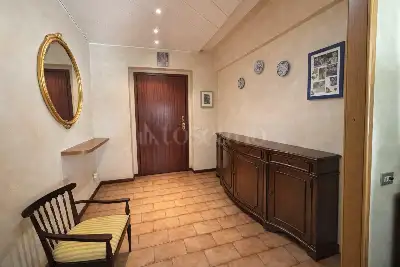 Casa in vendita, Piazza Alessandro Manzoni, Carnate