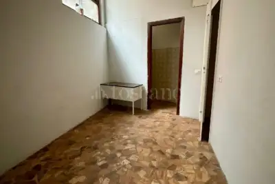 Negozio in affitto, Via Serafino Soldi, Avellino