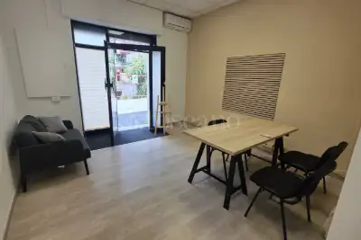 Negozio in affitto, Via dei Castiglioni, Roma