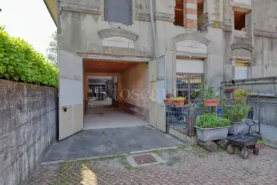 Magazzino in vendita, Via F. Turati, Luino