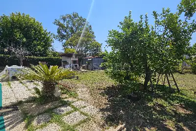 Villa in vendita, Via Taro, Ardea