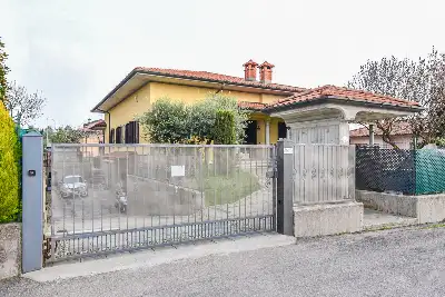 Villa in vendita, Via V Alpini, Olgiate Comasco