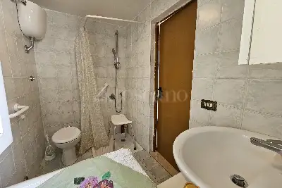 Villino a Schiera in vendita, Via Signa, Pomezia