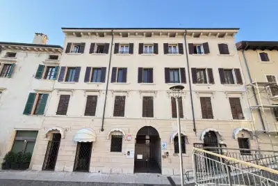 Casa in affitto, Piazza Cittadella, Verona