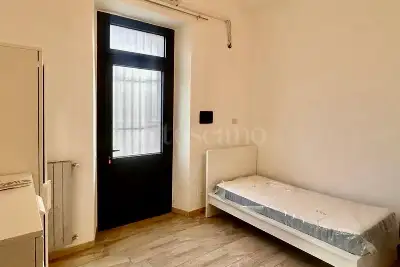 Casa in vendita, Via Pollenzo 49, Torino