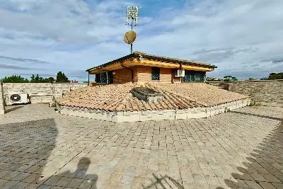 Villa Plurifamiliare in vendita, Via Anagnina, Roma