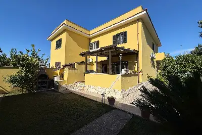Villa Bifamiliare in vendita, Via Mario Aramu, Fiumicino