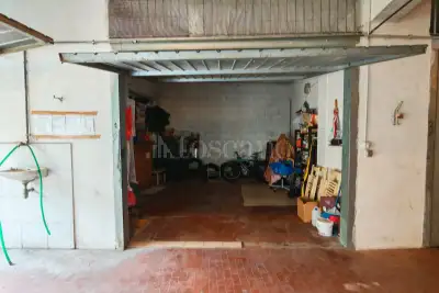 Box in vendita, Via Augusto Tebaldi, Roma