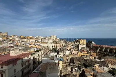 Casa in vendita, Appartamento in Sciacca (AG) nella Piazza Inveges , Sciacca