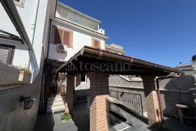 Villino a Schiera in vendita, Viale Paride, Ardea