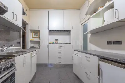 Casa in vendita, Via Giovanni Pascoli, Milano