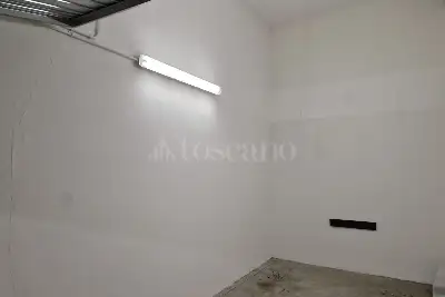 Box in affitto, Via degli Artisti, Firenze