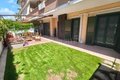 Casa in vendita, Via Lino Liviabella, Roma