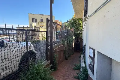 Negozio in vendita, Via della Batteria Nomentana, Roma