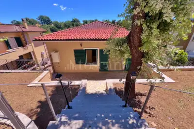 Casa Indipendente in vendita, Via Gorlago, Roma