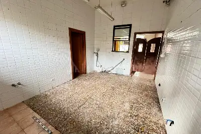 Negozio in affitto, Via Collegiove, Roma