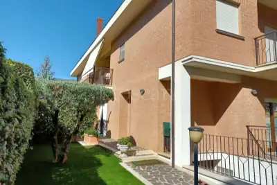 Villa Plurifamiliare in vendita, Via Molise, Avezzano