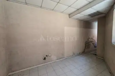 Garage in vendita, Via Poggi D'Oro, Roma