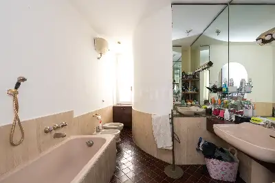 Casa in vendita, Via Livorno, Roma