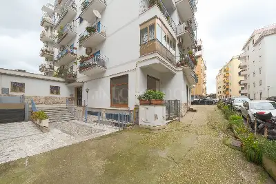 Negozio in affitto, Via dei Durantini, Roma