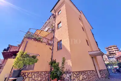 Casa in vendita, Via Gorlago, Roma