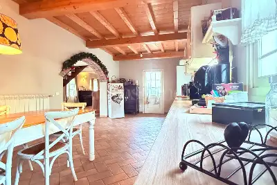 Casale in vendita, Via Cantone, Agliana