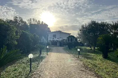 Villa in vendita, Via di Praia a Mare, Fiumicino