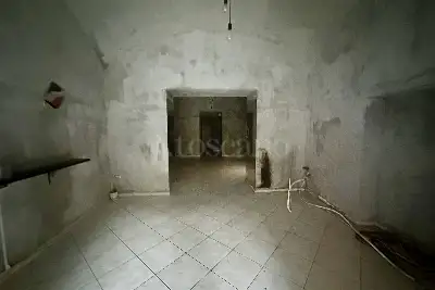 Negozio in affitto, Via Verdi , Caserta