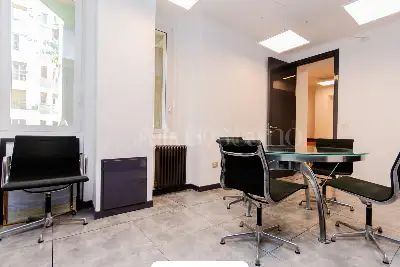 Casa in vendita, Via Domenichino, Milano